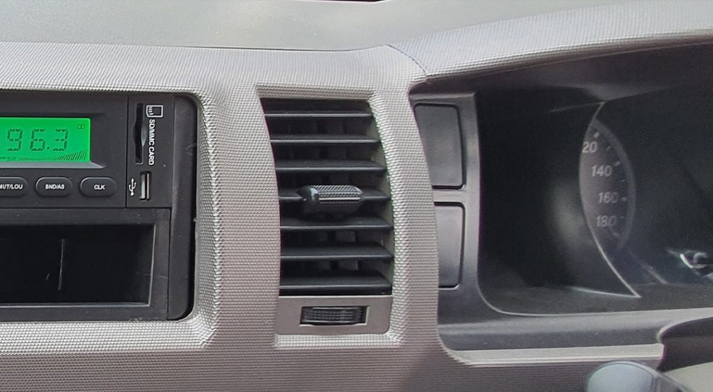 placer-x-a4-12-seater-window-van-air-conditioning-malaysia Placer-X A4 12 seater window van air conditioning system - CAM by HS Century