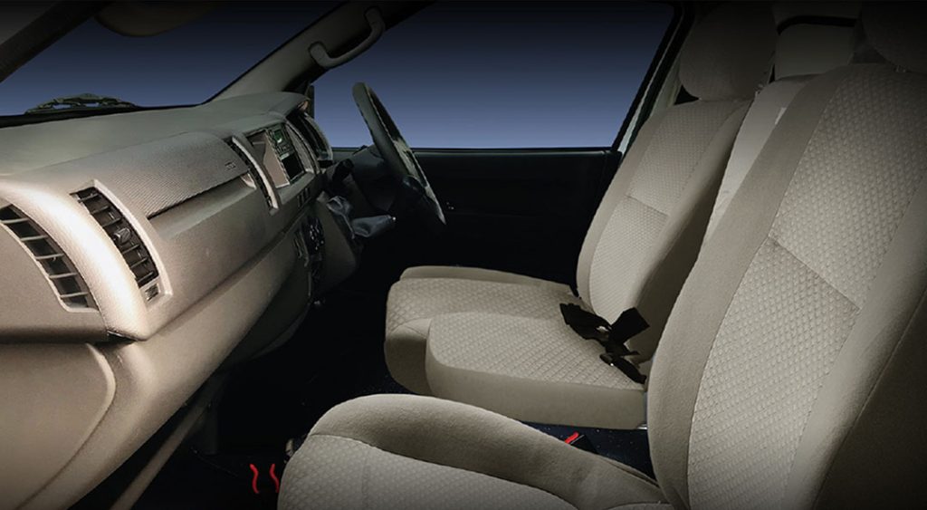 placer-x-a4-window-van-comfortable-front-row-seat Placer-X A4 window van comfortable front row seat - CAM by HS Century